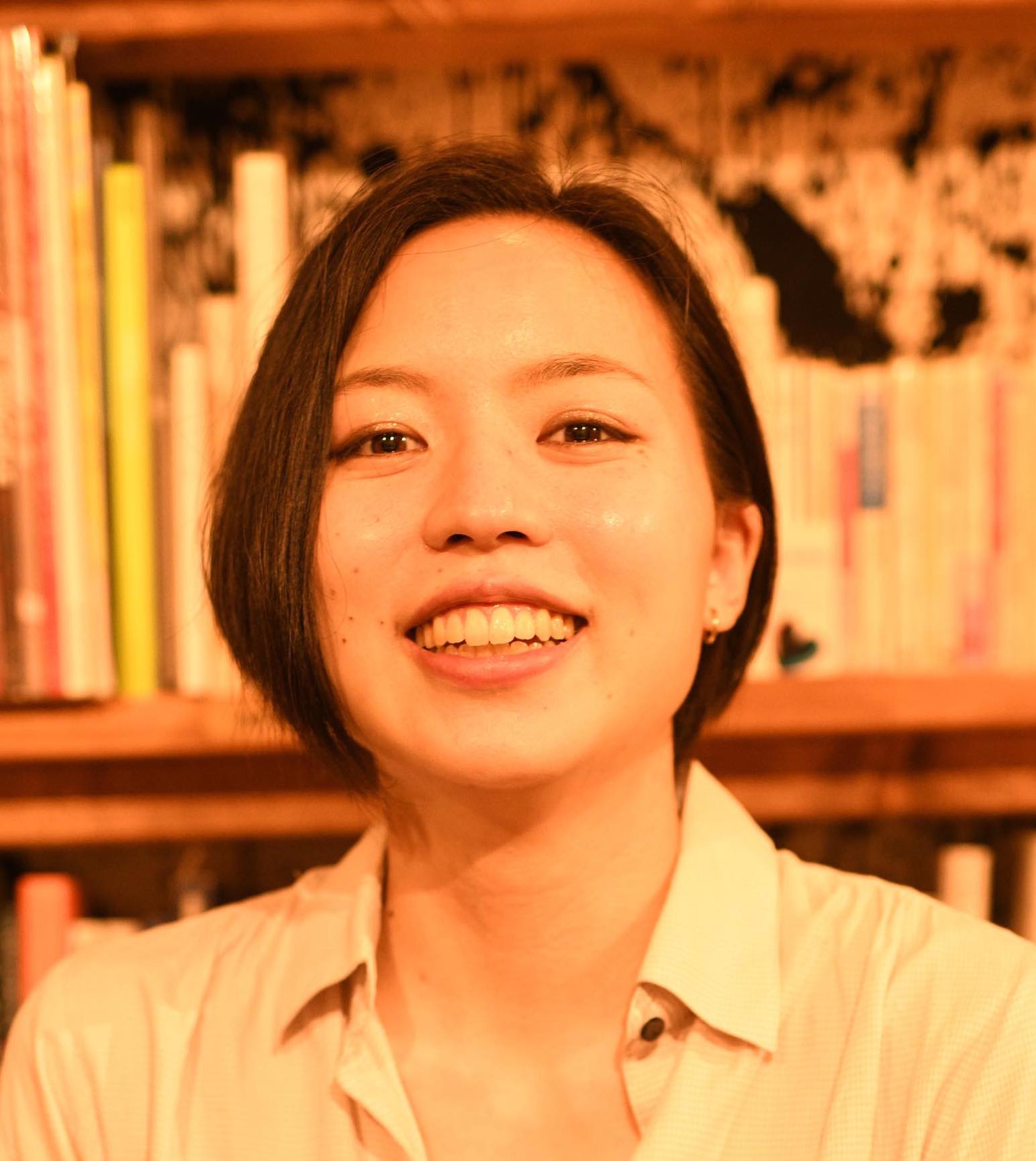 小磯 純奈 氏